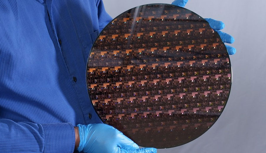 IBM Unveils Worlds First 2nm Chip